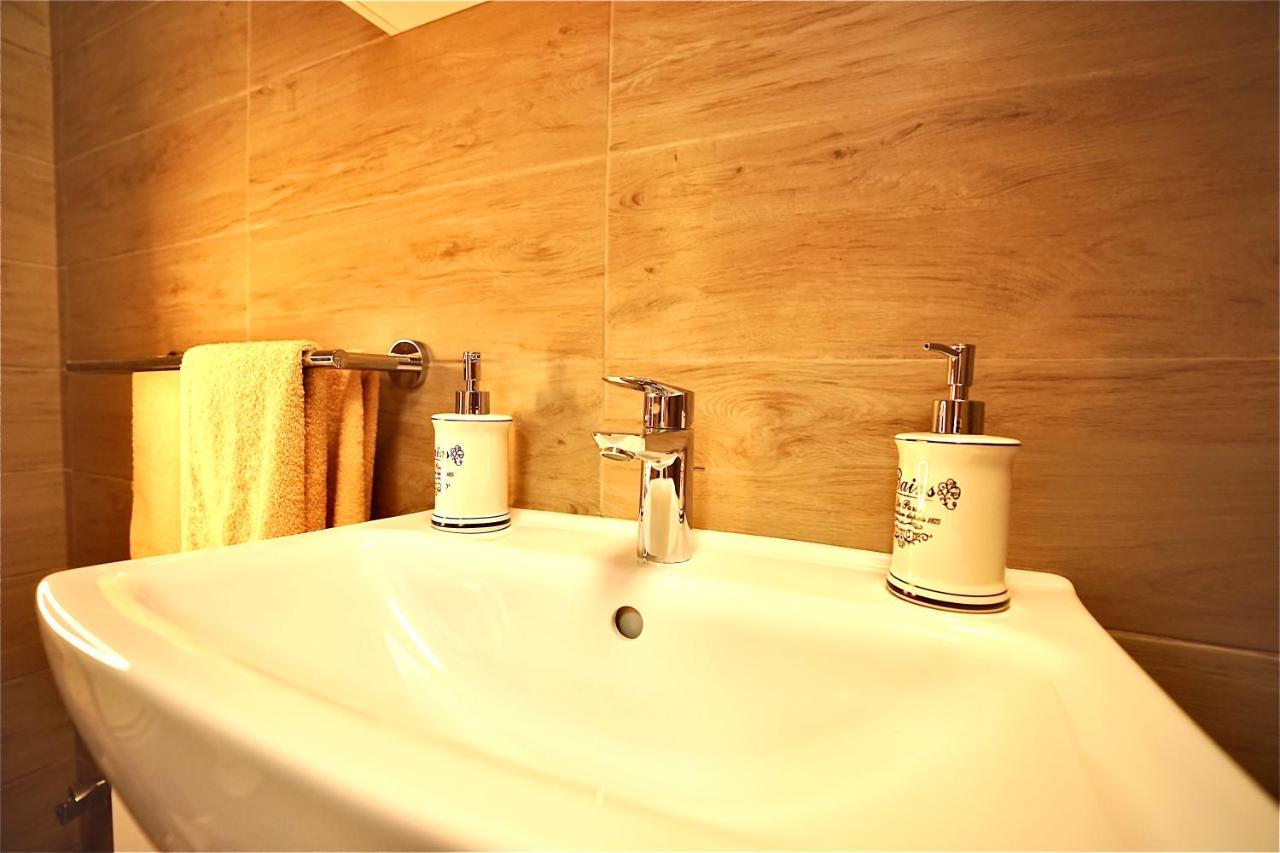 Bed and Breakfast Bacchus Pub Es Panzio Дунахарасті Екстер'єр фото